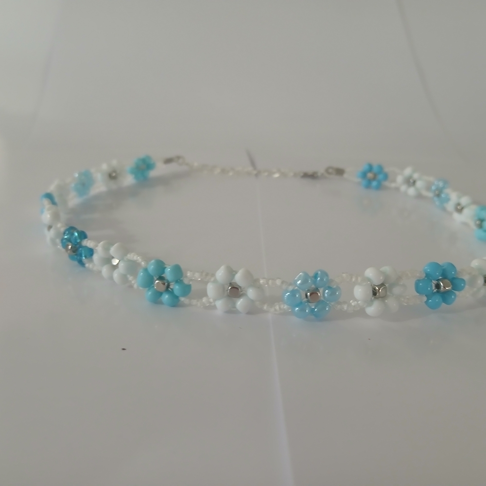 Floral Beaded Necklace - Blue and White